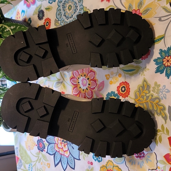 MARC FISHER Amita Lace-Up Ivory White Lug Boot - Picture 6 of 7